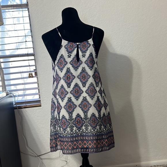 Patterned Dress - Picture 2 of 4